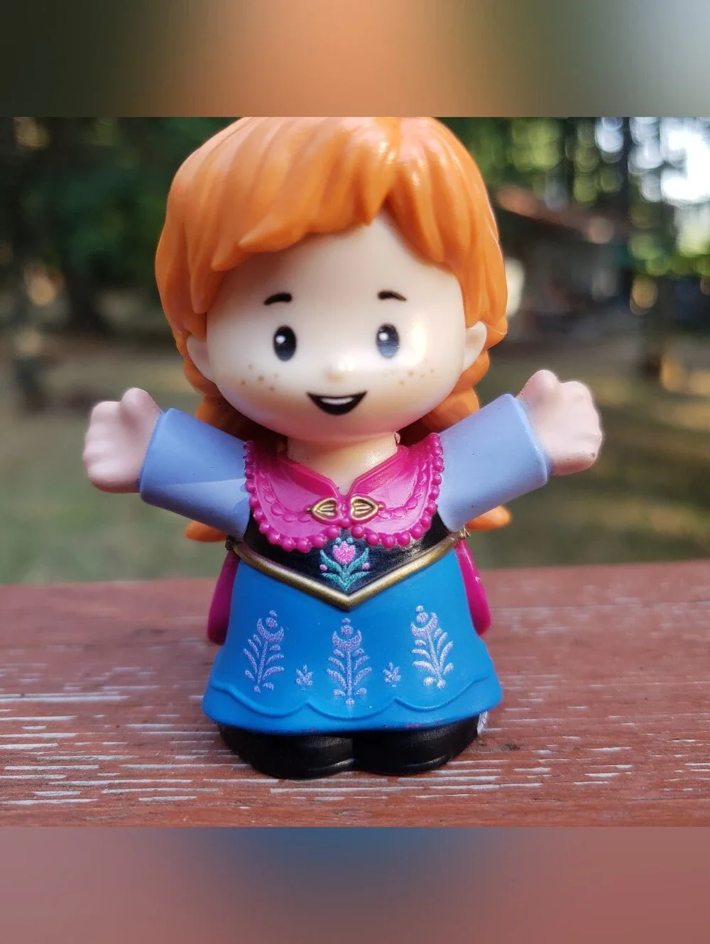 2022 Fisher-Price Little People Disney Frozen Princess Anna